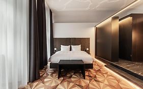 Meta Suites Historic City Living